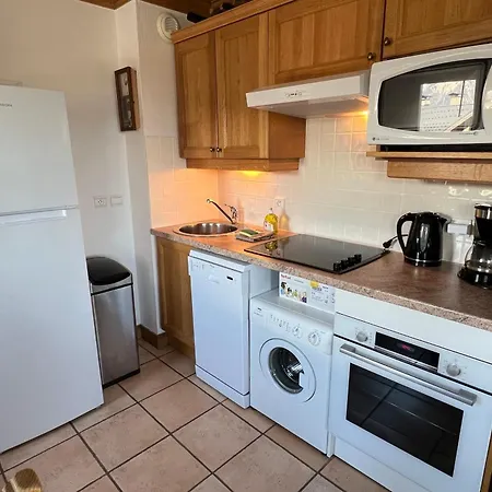 Les Granges 13 6-8 Person Apartman *