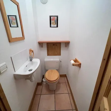 Les Granges 13 6-8 Person Appartement *