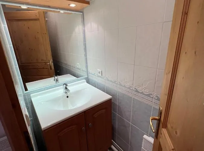 Les Granges 13 6-8 Person * 拉普拉涅